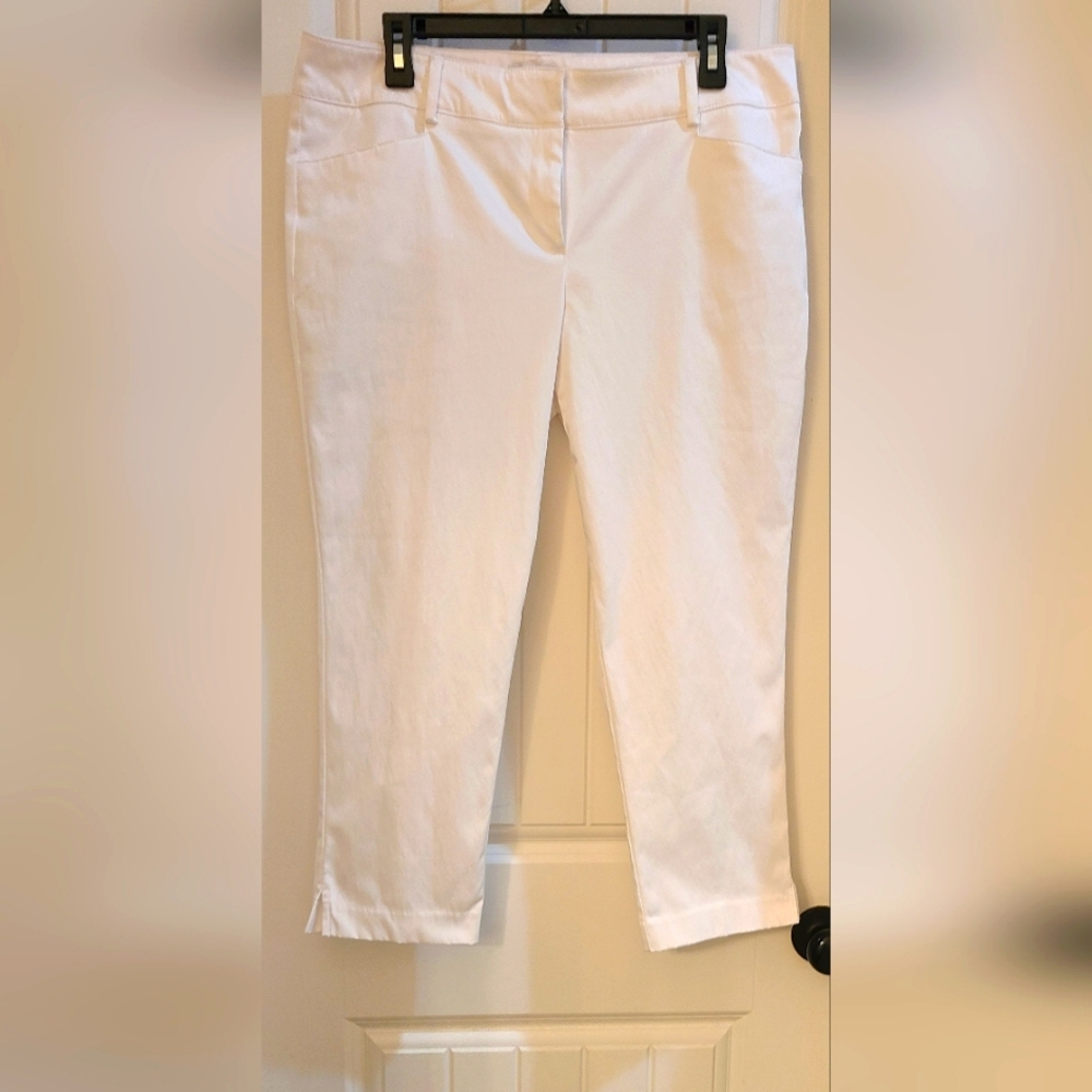 White Cropped Pants